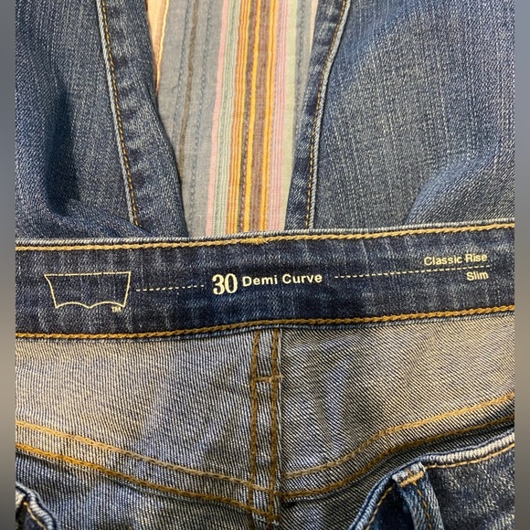 Levi’s Demi Curve Classic Rise Slim Women’s Jeans 30x32 - Picture 7 of 8